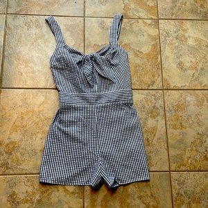 Gingham romper size XS
